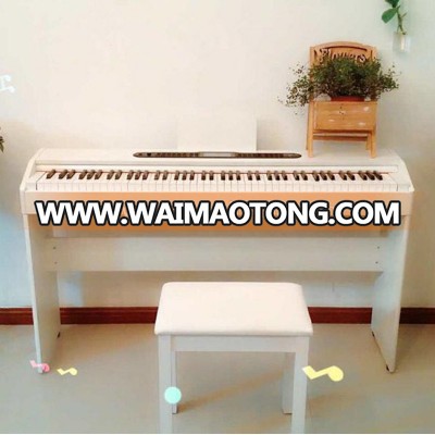 hammer action piano keyboard